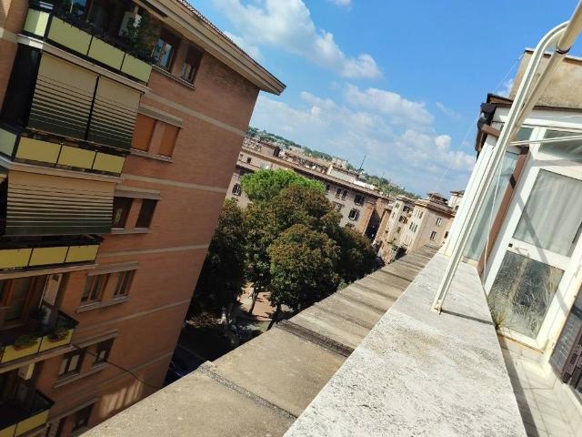 Appartamento in vendita a Roma RM