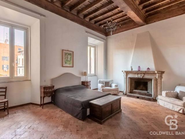 Appartamento in vendita a Roma RM