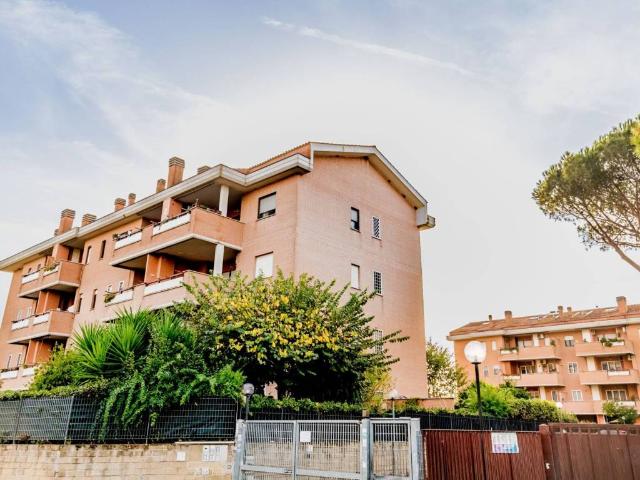 Appartamento in vendita a Roma RM