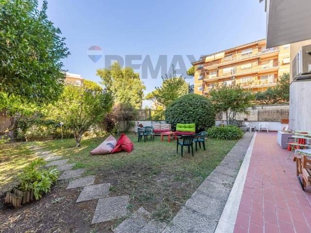 Appartamento in vendita a Roma RM