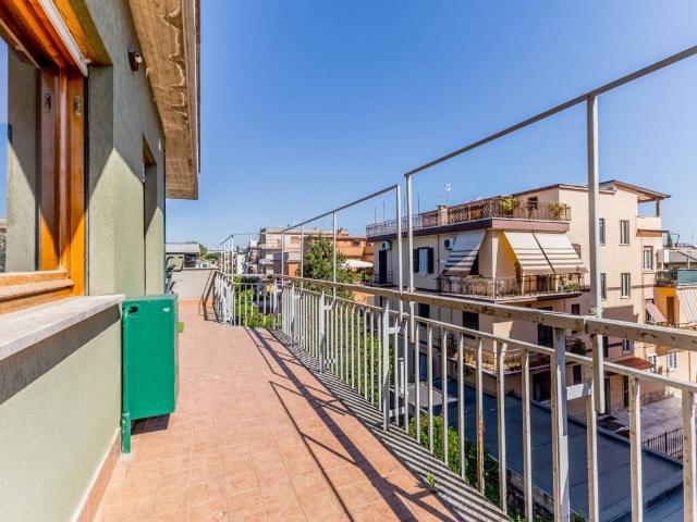 Appartamento in vendita a Roma RM