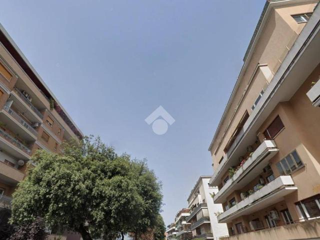 Appartamento in vendita a Roma RM