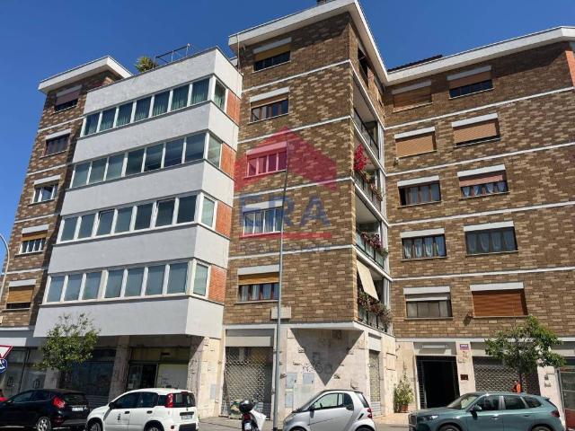 Appartamento in vendita a Roma RM
