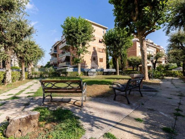 Appartamento in vendita a Roma RM