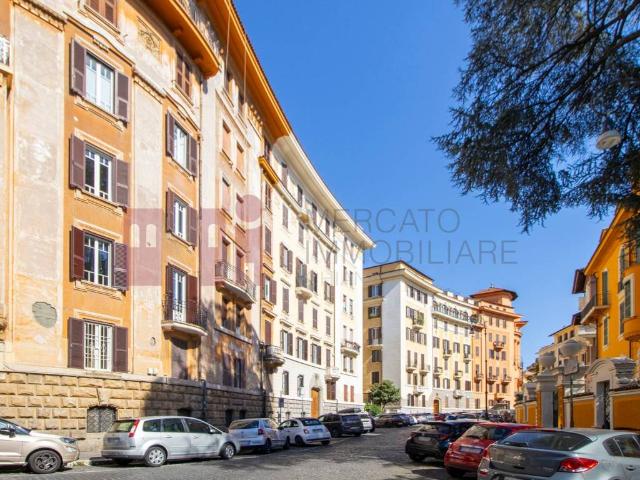 Appartamento in vendita a Roma RM