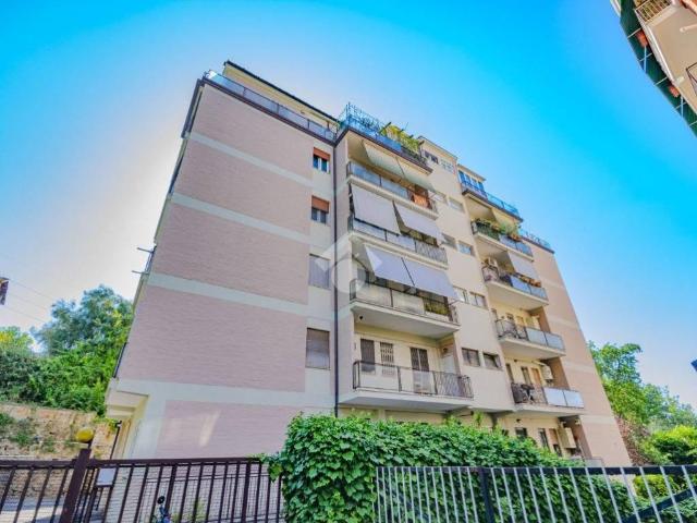 Appartamento in vendita a Roma RM