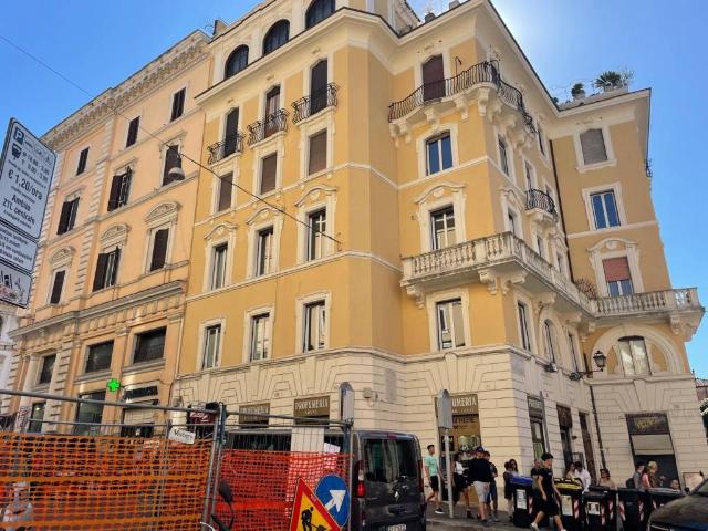 Appartamento in vendita a Roma RM