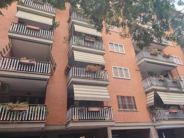 Appartamento in vendita a Roma RM