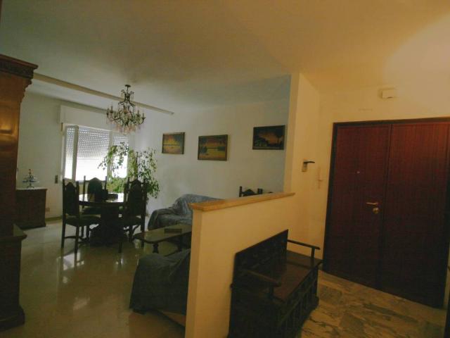 Appartamento in vendita a Roma RM