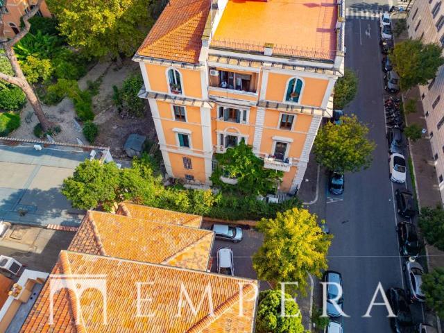 Appartamento in vendita a Roma RM
