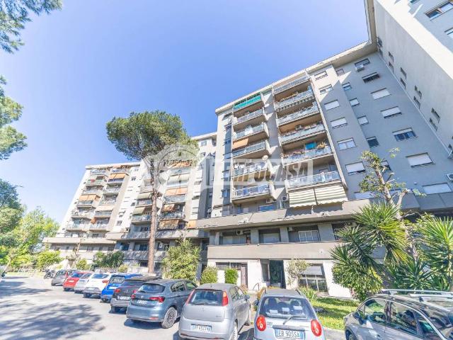 Appartamento in vendita a Roma RM