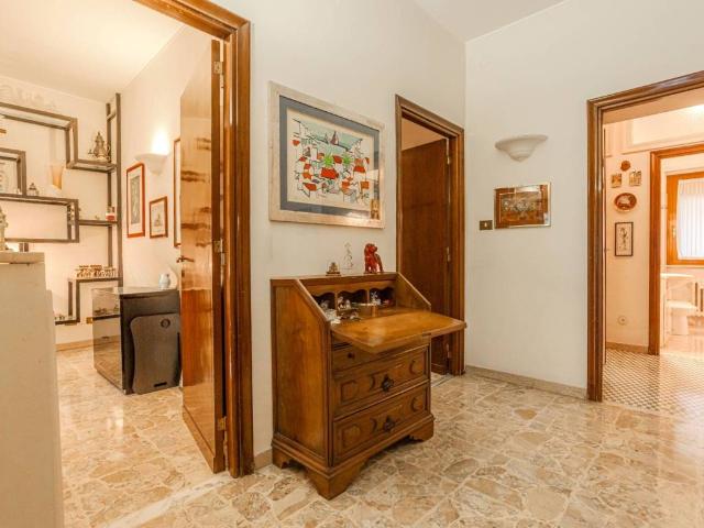 Appartamento in vendita a Roma RM