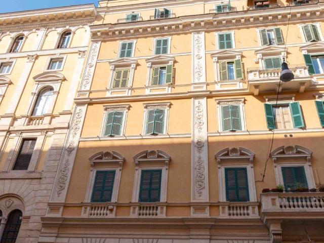 Appartamento in vendita a Roma RM