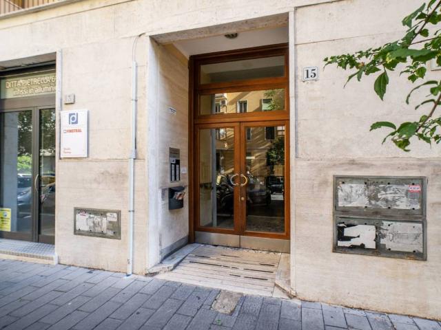 Appartamento in vendita a Roma RM