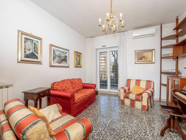 Appartamento in vendita a Roma RM
