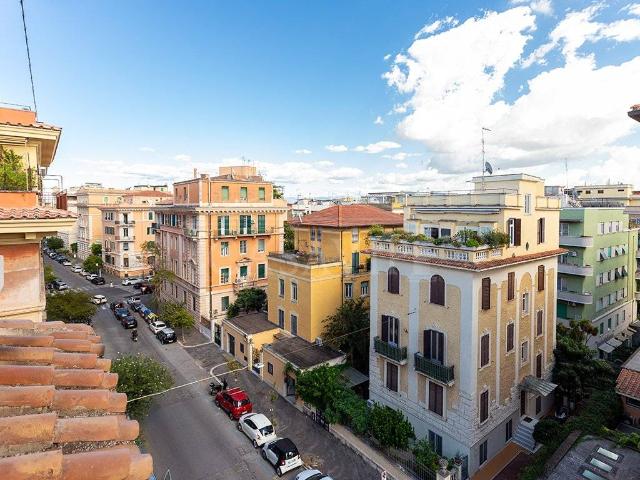 Appartamento in vendita a Roma RM