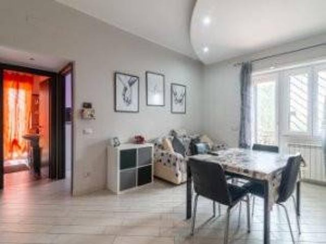 Appartamento in vendita a Roma RM