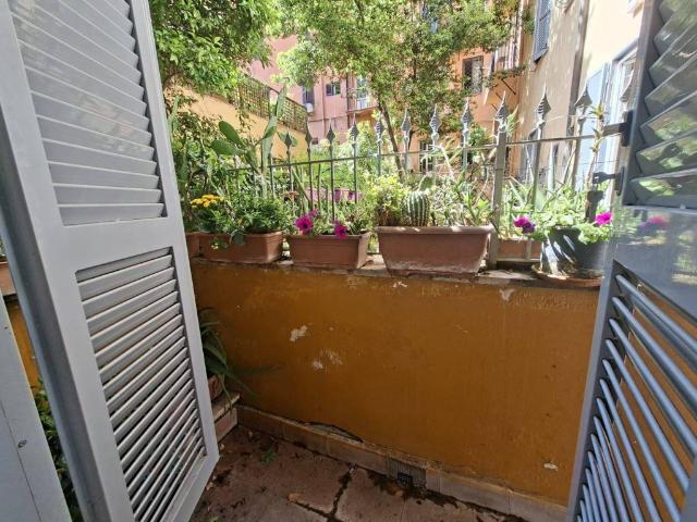 Appartamento in vendita a Roma RM