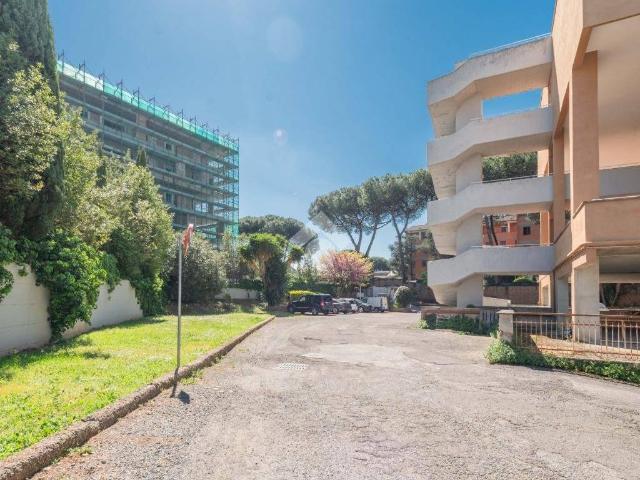 Appartamento in vendita a Roma RM