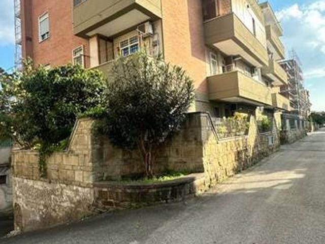 Appartamento in vendita a Roma RM