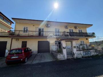 Appartamento in vendita a Roma RM