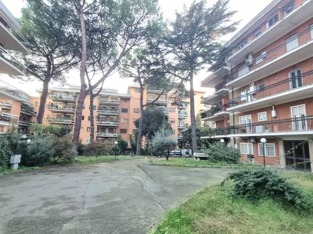 Appartamento in vendita a Roma RM