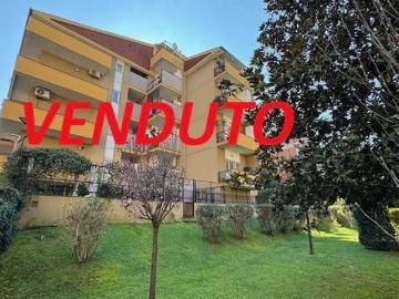 Appartamento in vendita a Roma RM