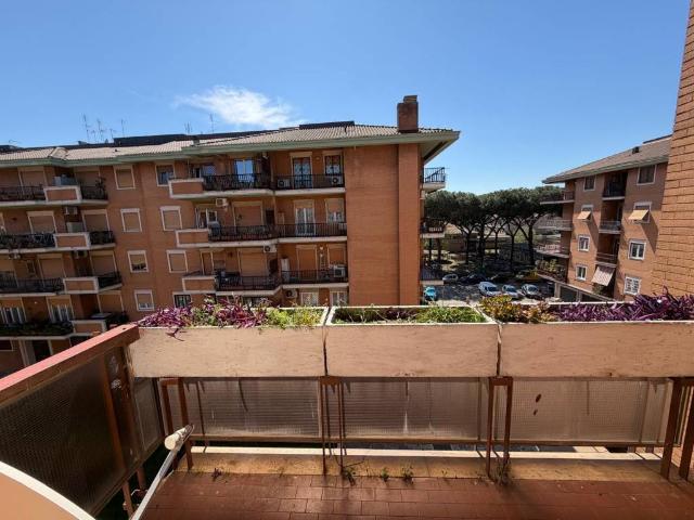 Appartamento in vendita a Roma RM