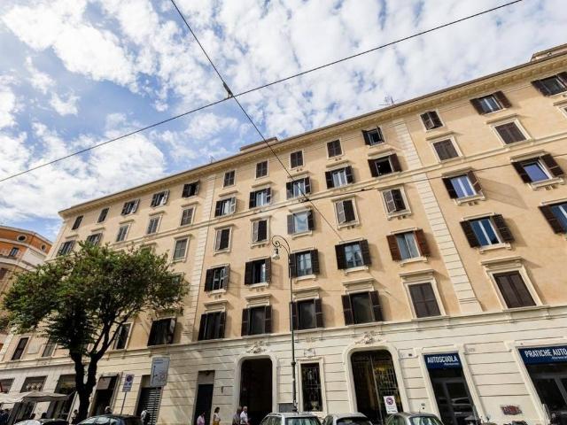 Appartamento in vendita a Roma RM