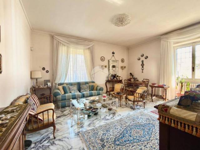 Appartamento in vendita a Roma RM