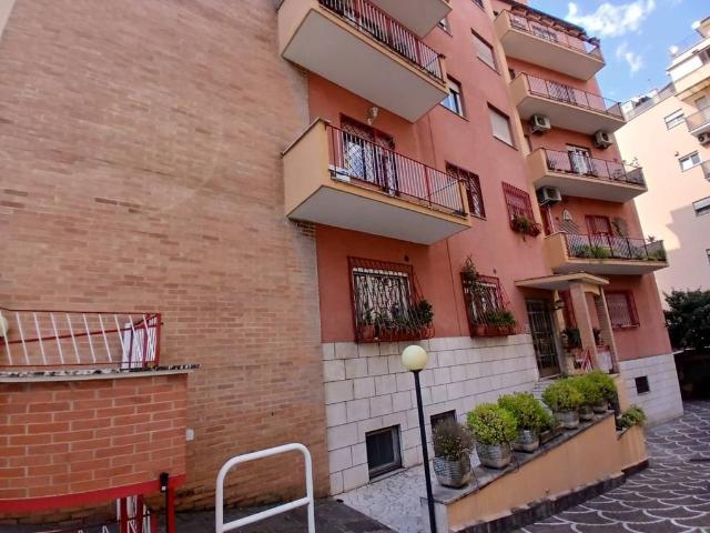 Appartamento in vendita a Roma RM