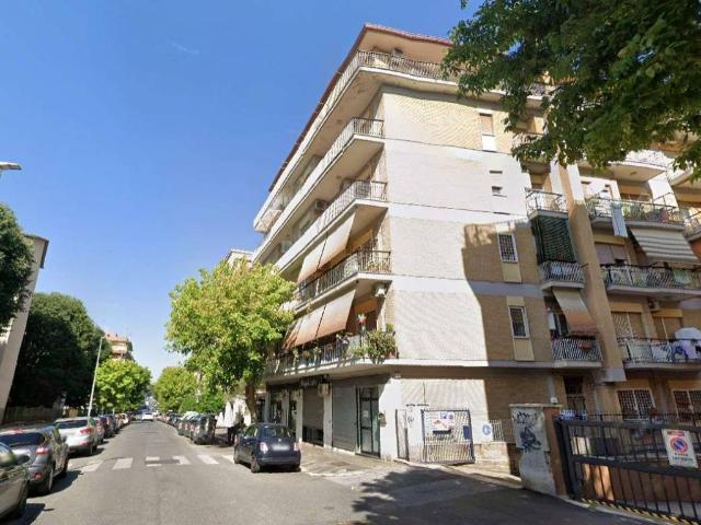 Appartamento in vendita a Roma RM