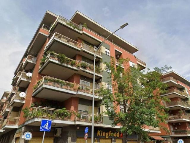 Appartamento in vendita a Roma RM