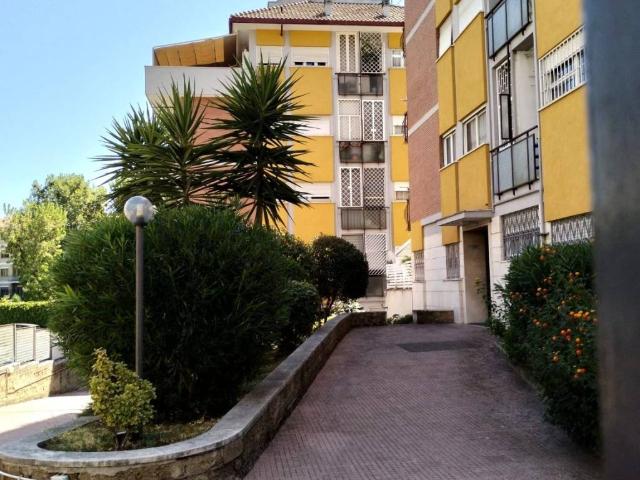 Appartamento in vendita a Roma RM