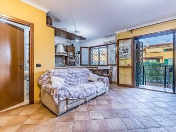 Appartamento in vendita a Roma RM