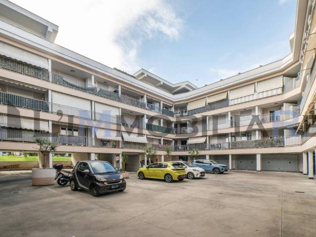 Appartamento in vendita a Roma RM