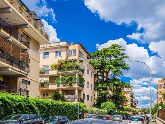 Appartamento in vendita a Roma RM