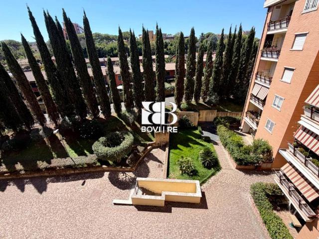 Appartamento in vendita a Roma RM