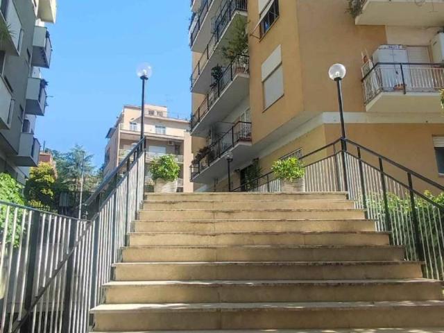 Appartamento in vendita a Roma RM