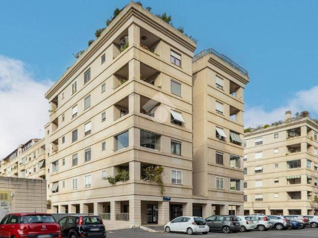 Appartamento in vendita a Roma RM