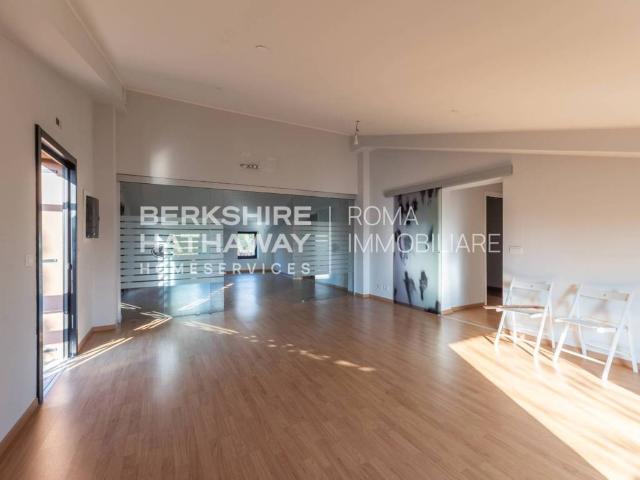 Appartamento in vendita a Roma RM