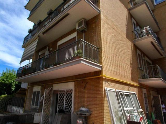 Appartamento in vendita a Roma RM