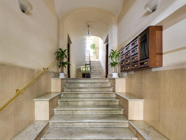 Appartamento in vendita a Roma RM