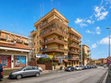 Appartamento in vendita a Roma RM