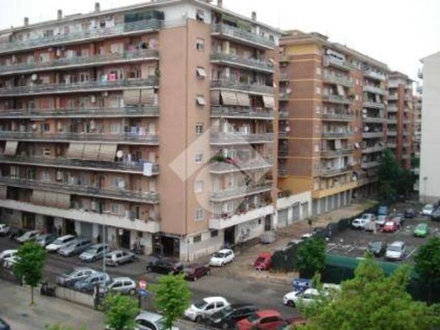 Appartamento in vendita a Roma RM