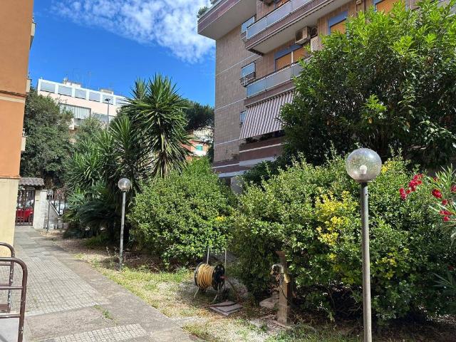 Appartamento in vendita a Roma RM