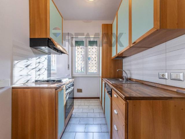 Appartamento in vendita a Roma RM
