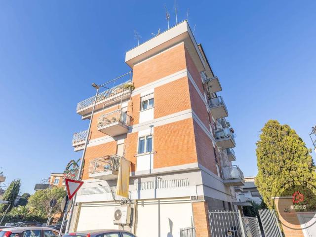Appartamento in vendita a Roma RM