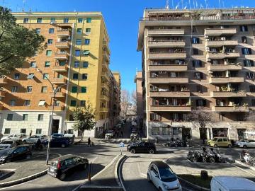 Appartamento in vendita a Via Cristoforo Colombo Roma