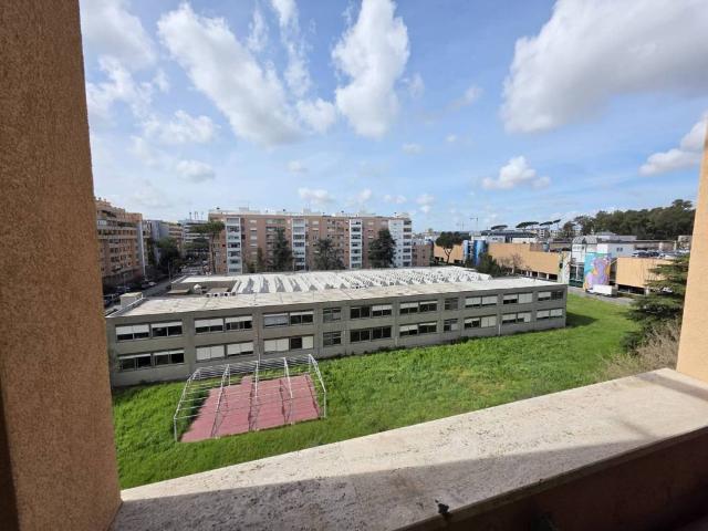 Appartamento in vendita a Roma RM